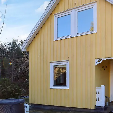 6 Person In * Sondeled